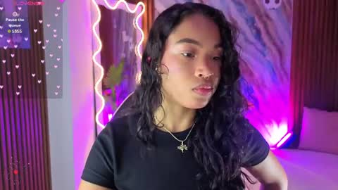 Snapshot of penelope_tay chatting on July 13, 2:58 am penelope online show from July 13, 2:58 am
