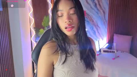 Snapshot of penelope_tay chatting on July 19, 3:10 am penelope online show from July 19, 3:10 am