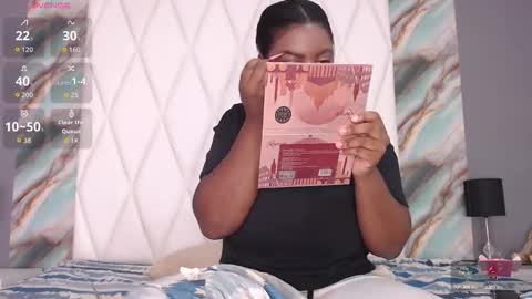 Snapshot of penelopeboobs_ chatting on September 14, 2:05 pm online show from September 14, 2:05 pm