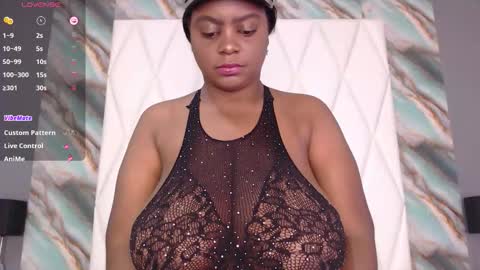 Snapshot of penelopeboobs_ chatting on October 15, 6:52 pm online show from October 15, 6:52 pm