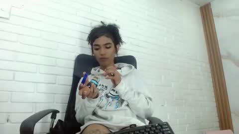 Penelopee Rouse online show from November 4, 8:08 pm