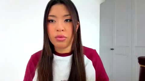 Adel online show from February 6, 9:23 am