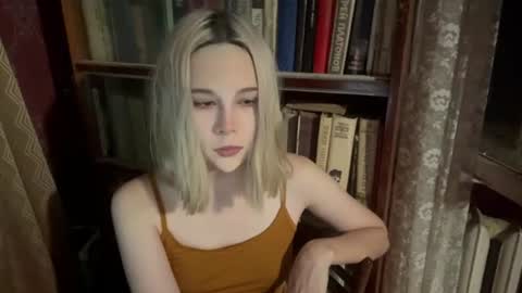 Snapshot of pennilinka chatting on July 18, 8:01 pm Alya online show from July 18, 8:01 pm