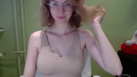 Snapshot of penny_lust chatting on February 12, 7:36 am Penny online show from February 12, 7:36 am