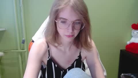 Snapshot of penny_lust chatting on February 24, 7:17 am Penny online show from February 24, 7:17 am