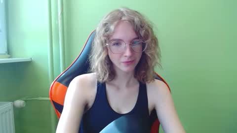 Snapshot of penny_lust chatting on March 10, 7:24 am Penny online show from March 10, 7:24 am