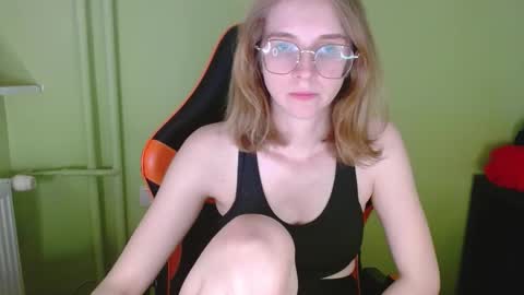 Snapshot of penny_lust chatting on March 23, 7:29 pm Penny online show from March 23, 7:29 pm
