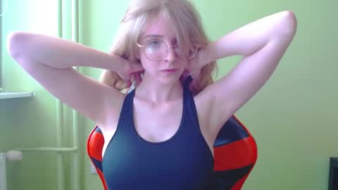 Snapshot of penny_lust chatting on April 10, 7:02 am Penny online show from April 10, 7:02 am