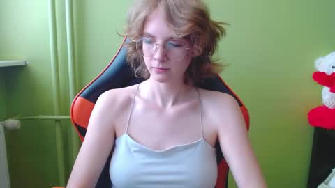 Snapshot of penny_lust chatting on April 24, 6:27 am Penny online show from April 24, 6:27 am