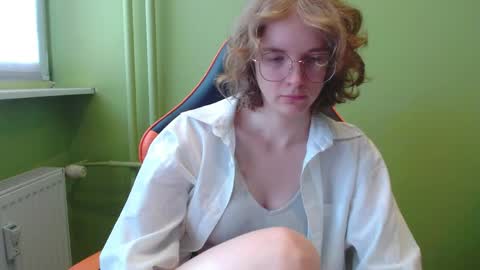 Snapshot of penny_lust chatting on May 5, 6:21 am Penny online show from May 5, 6:21 am