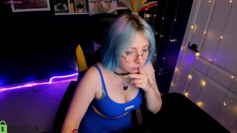 Snapshot of penny_stanley chatting on September 17, 2:35 am penny online show from September 17, 2:35 am