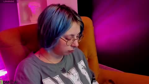 Snapshot of penny_stanley chatting on October 3, 2:41 am penny online show from October 3, 2:41 am