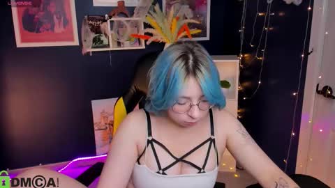 Snapshot of penny_stanley chatting on October 27, 1:42 am penny online show from October 27, 1:42 am