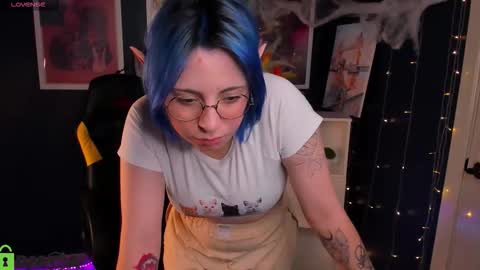 Snapshot of penny_stanley chatting on October 29, 2:25 am penny online show from October 29, 2:25 am