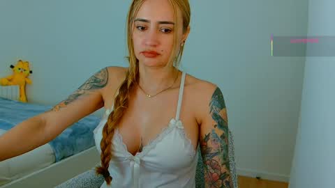 Hi Im Penelope  better vibrations  1111 online show from June 2, 9:55 am