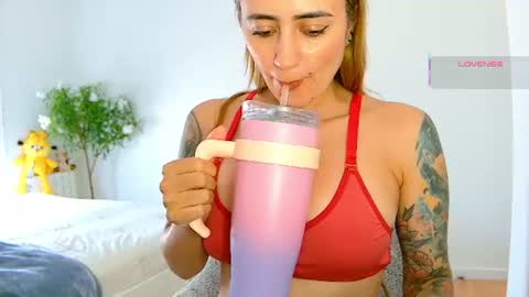 Hi Im Penelope  better vibrations  1111 online show from June 29, 10:15 am