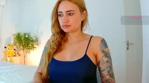 Hi Im Penelope  better vibrations  1111 online show from July 12, 11:45 am