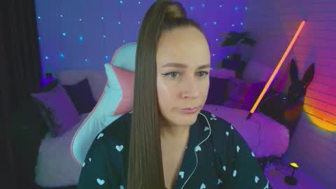 Snapshot of pepper_cat chatting on September 18, 8:11 pm Dia online show from September 18, 8:11 pm