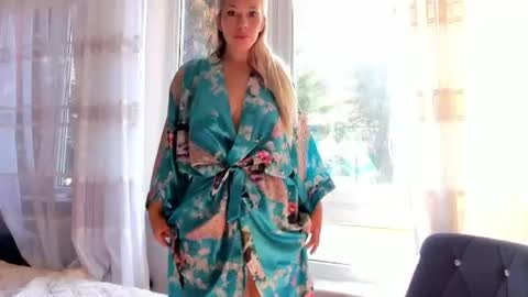 Olivia online show from July 21, 6:16 am