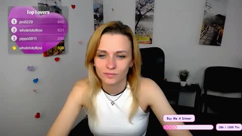 Snapshot of peppymia chatting on November 12, 7:53 am Mia online show from November 12, 7:53 am