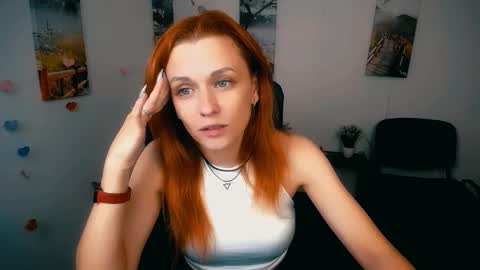 Snapshot of peppymia chatting on December 2, 7:57 am Mia online show from December 2, 7:57 am