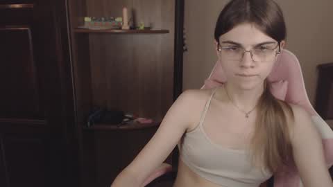 Farida online show from December 3, 9:23 pm