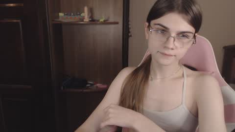 Farida online show from December 5, 11:18 pm