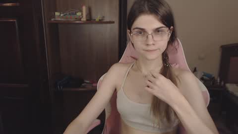 Farida online show from December 19, 5:29 am