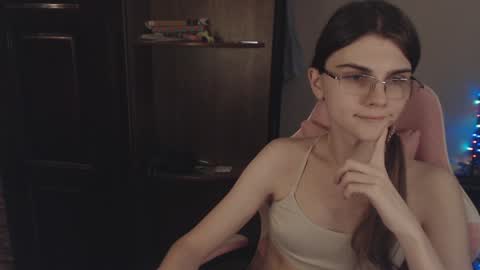 Farida online show from January 25, 9:14 pm