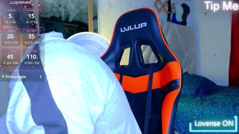 Snapshot of perfec_king00 chatting on October 28, 10:01 pm Jacob online show from October 28, 10:01 pm