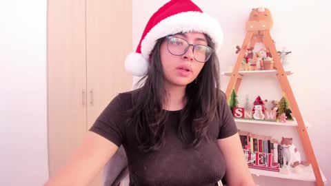 Sarah Ana Banana online show from December 16, 3:22 pm