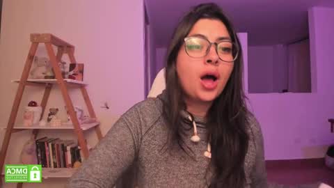 Sarah Ana Banana online show from February 28, 2:20 am