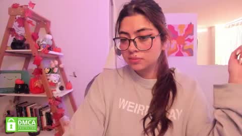 Sarah Ana Banana online show from November 10, 10:20 pm