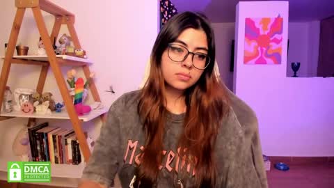 Sarah Ana Banana online show from May 15, 3:13 am