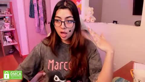 Sarah Ana Banana online show from July 17, 1:51 pm