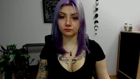 Gabbie online show from December 7, 11:18 am