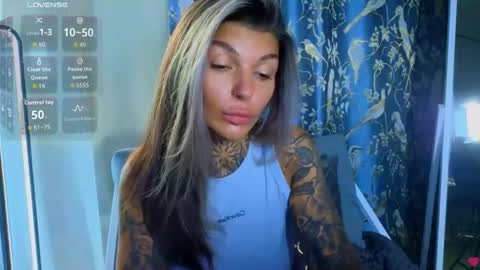 Anna online show from October 31, 7:53 am