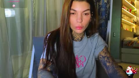 Snapshot of perfecttbaby77n chatting on February 20, 10:16 am Anna online show from February 20, 10:16 am