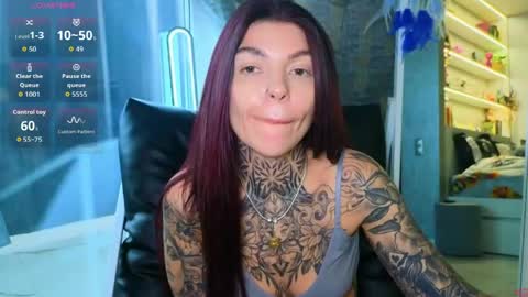 Snapshot of perfecttbaby77n chatting on May 3, 9:48 am Anna online show from May 3, 9:48 am