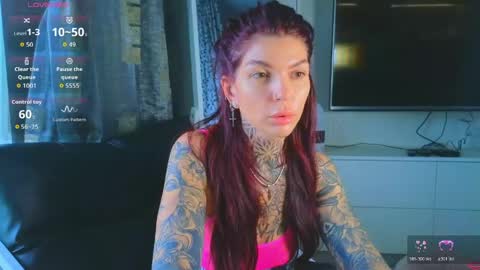 Snapshot of perfecttbaby77n chatting on June 3, 7:44 am Anna online show from June 3, 7:44 am