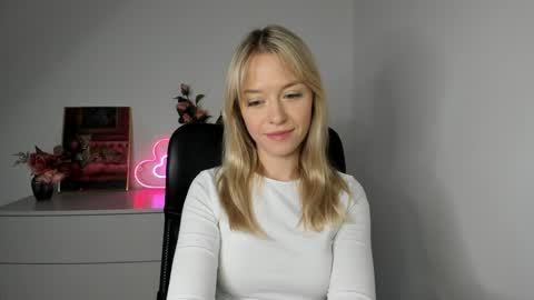 Cindy online show from December 4, 9:29 am