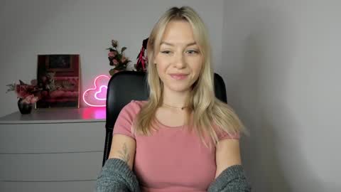 Cindy online show from December 7, 8:33 am