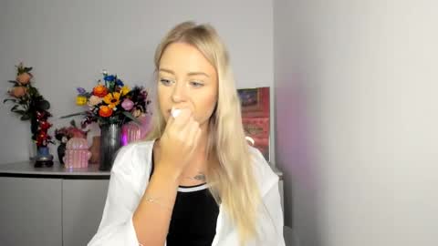 Cindy online show from September 29, 5:23 am