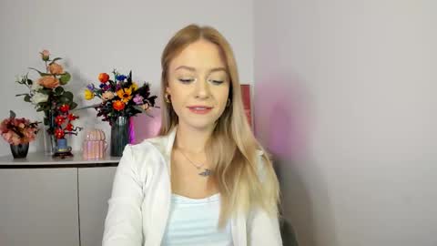 Cindy online show from November 10, 7:18 am