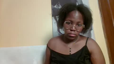 Snapshot of periwinkle20 chatting on November 25, 8:53 pm Taurus online show from November 25, 8:53 pm