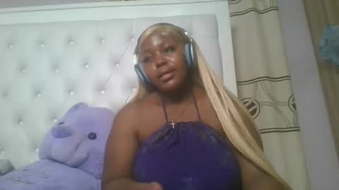 Snapshot of periwinkle20 chatting on April 6, 6:42 pm Taurus online show from April 6, 6:42 pm