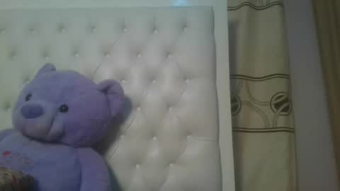 Snapshot of periwinkle20 chatting on April 12, 4:45 pm Taurus online show from April 12, 4:45 pm