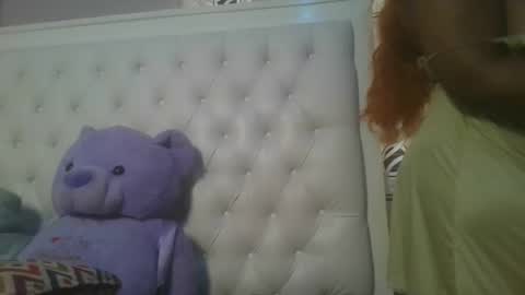 Snapshot of periwinkle20 chatting on April 13, 3:06 pm Taurus online show from April 13, 3:06 pm