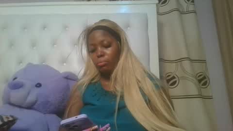 Snapshot of periwinkle20 chatting on April 14, 6:14 pm Taurus online show from April 14, 6:14 pm