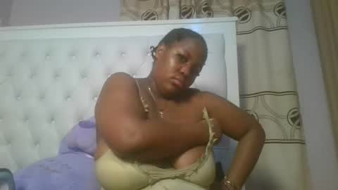 Snapshot of periwinkle20 chatting on April 17, 3:48 pm Taurus online show from April 17, 3:48 pm
